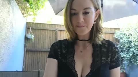 Topsy online show from November 20, 8:25 am