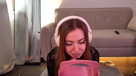 Snapshot of topwitch chatting on March 11, 12:22 pm Lina Next stream January 4 11am UTC 0 online show from March 11, 12:22 pm