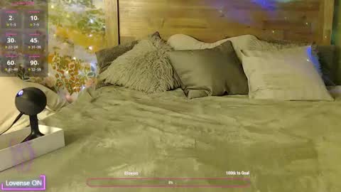 Tori  Aaron online show from November 29, 5:32 am