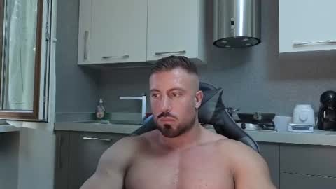 Snapshot of toro_arrapato chatting on June 19, 6:34 pm toro_arrapato online show from June 19, 6:34 pm