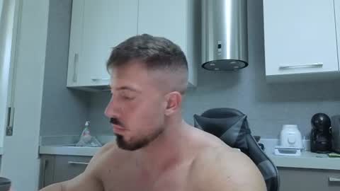 Snapshot of toro_arrapato chatting on July 5, 2:02 pm toro_arrapato online show from July 5, 2:02 pm
