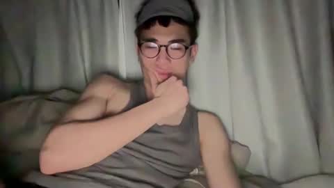 Snapshot of toshikaro0 chatting on February 6, 5:51 pm Karo online show from February 6, 5:51 pm