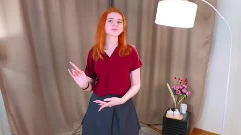 Snapshot of toshikolootens chatting on November 12, 1:50 am Mari online show from November 12, 1:50 am