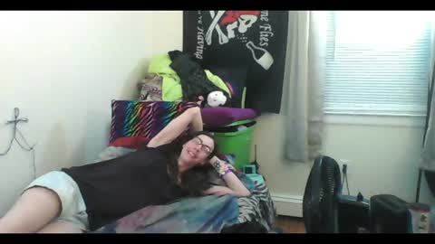 Snapshot of totalfuckingadorable chatting on June 30, 4:02 am Luna online show from June 30, 4:02 am