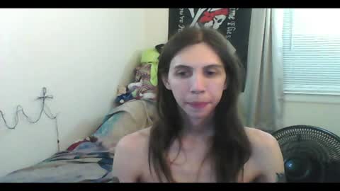 Snapshot of totalfuckingadorable chatting on July 5, 4:19 am Luna online show from July 5, 4:19 am