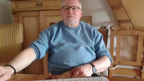 Snapshot of toto758 chatting on February 20, 12:36 pm toto758 online show from February 20, 12:36 pm