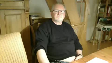 Snapshot of toto758 chatting on March 2, 7:12 pm toto758 online show from March 2, 7:12 pm