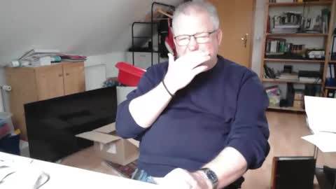 Snapshot of toto758 chatting on November 19, 10:59 am toto758 online show from November 19, 10:59 am