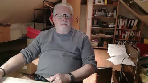 Snapshot of toto758 chatting on December 4, 9:23 pm toto758 online show from December 4, 9:23 pm