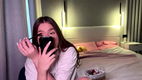 Snapshot of towandaboughan chatting on February 12, 7:47 am Ioanna online show from February 12, 7:47 am