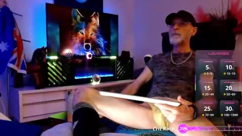 Snapshot of towndude123 chatting on February 18, 3:35 am Town online show from February 18, 3:35 am