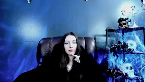 Snapshot of toxicdomme chatting on April 23, 7:05 pm toxicdomme online show from April 23, 7:05 pm