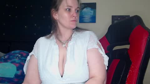 Lilly Miss Mistress Goddess Maam Queen Boss online show from December 18, 10:19 am
