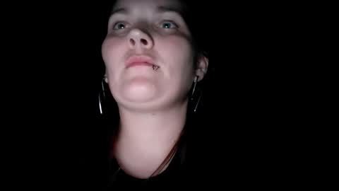 Snapshot of toxiclilly chatting on May 29, 7:06 am Lilly Miss Mistress Goddess Maam Queen Boss online show from May 29, 7:06 am