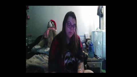 Snapshot of toxiclove1311 chatting on September 18, 5:37 pm Toxiclove1311 online show from September 18, 5:37 pm