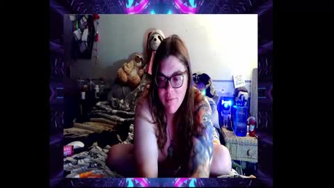 Snapshot of toxiclove1311 chatting on October 2, 1:45 am Toxiclove1311 online show from October 2, 1:45 am