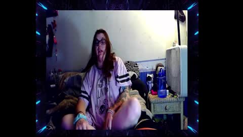 Snapshot of toxiclove1311 chatting on October 7, 1:58 am Toxiclove1311 online show from October 7, 1:58 am