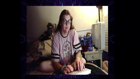 Snapshot of toxiclove1311 chatting on October 8, 2:09 am Toxiclove1311 online show from October 8, 2:09 am