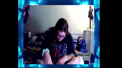 Snapshot of toxiclove1311 chatting on October 13, 1:16 am Toxiclove1311 online show from October 13, 1:16 am