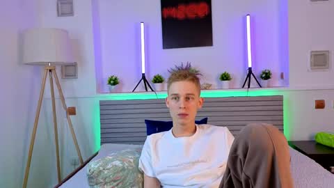 Max online show from April 29, 9:02 am