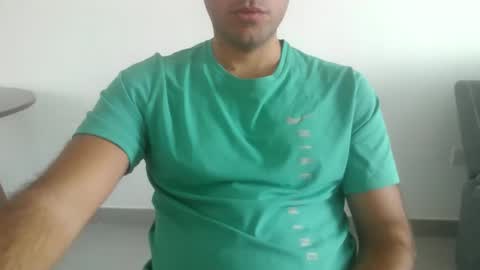 Snapshot of toyboy11222 chatting on November 2, 5:32 am ToyBoy11222 online show from November 2, 5:32 am