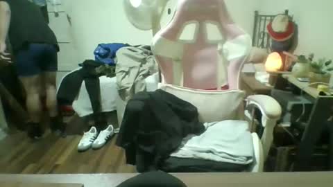 toyboysquirt online show from April 26, 6:00 am