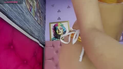 tracy_ks online show from October 4, 2:59 pm