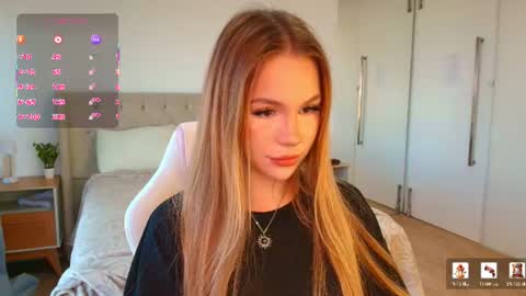 Snapshot of tracy_tay1or chatting on June 18, 11:03 am Tracy GMT2 Mon 3 AM - 4 PM Tue 3 AM - 4 PM Wed 3 AM - 4 PM Thur 3 AM - 4 PM Fri 3 AM - 4 PM online show from June 18, 11:03 am