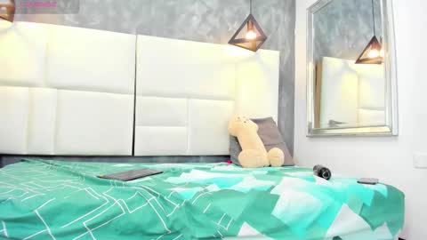 Tracy Wright online show from March 7, 9:12 pm