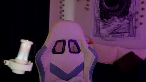 Ariana and Erik online show from September 11, 9:31 am