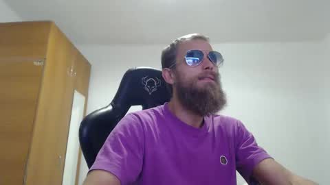 Snapshot of tralalabala chatting on September 19, 5:57 pm Tralalabala online show from September 19, 5:57 pm