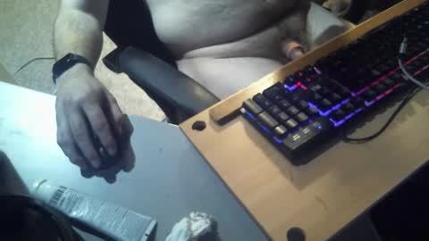 Snapshot of tran54 chatting on March 4, 2:06 am tran54 online show from March 4, 2:06 am