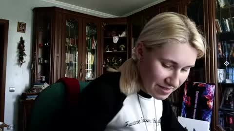 Lesly online show from June 10, 8:24 am