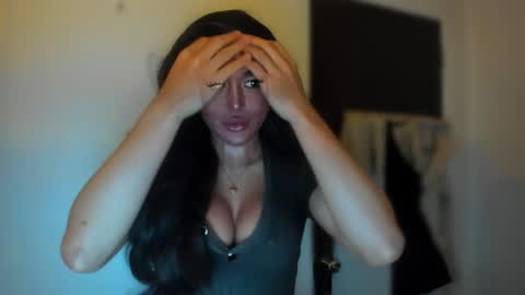 Snapshot of transnextdoor_ chatting on December 5, 10:01 pm ALMIGHTY GODDESS VALENTINA online show from December 5, 10:01 pm