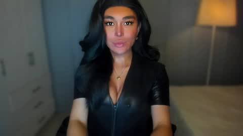 Snapshot of transnextdoor_ chatting on December 13, 10:45 pm ALMIGHTY GODDESS VALENTINA online show from December 13, 10:45 pm