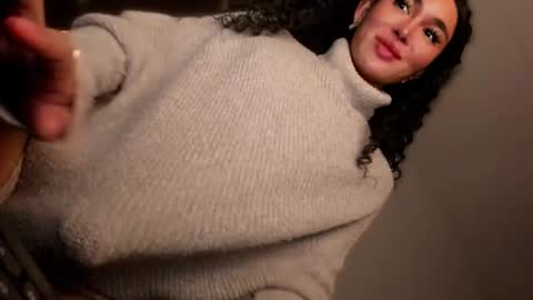 Snapshot of transnextdoor_ chatting on October 12, 2:05 pm ALMIGHTY GODDESS VALENTINA online show from October 12, 2:05 pm