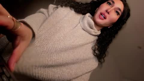 Snapshot of transnextdoor_ chatting on October 13, 2:11 am ALMIGHTY GODDESS VALENTINA online show from October 13, 2:11 am