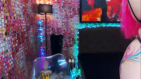 Snapshot of transplayfullolivia chatting on February 8, 10:51 pm KYLIE BELLA TS online show from February 8, 10:51 pm