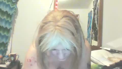 traphouseslutbunny4fun online show from January 10, 9:44 am