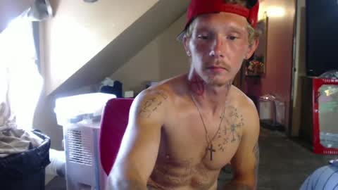 trapmasterb710 online show from June 14, 6:21 pm