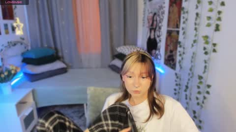 Nyuta Hartmann online show from January 14, 6:49 pm