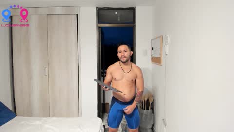 Snapshot of travis_bakerr chatting on November 29, 10:57 pm travis bakerr online show from November 29, 10:57 pm