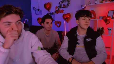 Travis online show from February 27, 9:31 am