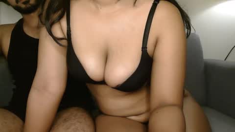 travisandnina online show from April 29, 3:49 pm