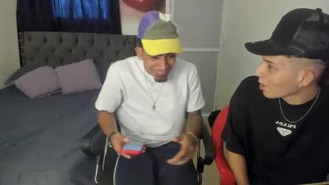 Snapshot of traviscot_master555 chatting on June 10, 5:45 pm traviscot master555 online show from June 10, 5:45 pm
