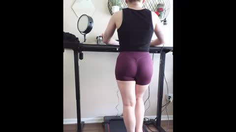 Snapshot of treadmillprincess chatting on June 27, 9:09 pm treadmillprincess online show from June 27, 9:09 pm