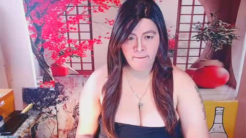 Snapshot of treat_urself chatting on May 30, 10:23 am marian online show from May 30, 10:23 am