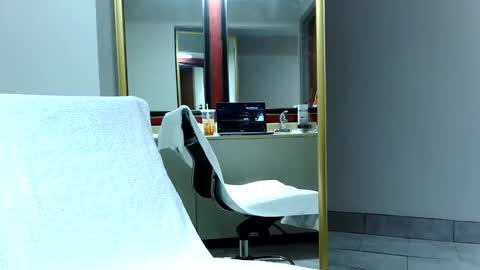 TreeBurner1 online show from November 18, 7:18 pm