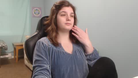 TreeJeanne online show from February 8, 7:49 pm