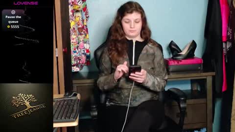 TreeJeanne online show from January 16, 5:17 pm